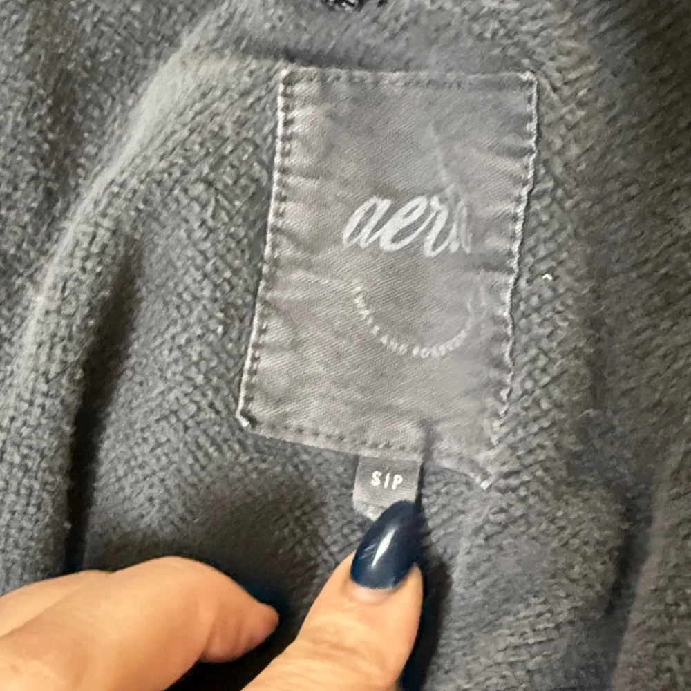 AERIE oversized Gray V-Neck Women's Sweater - Picture 5 of 5